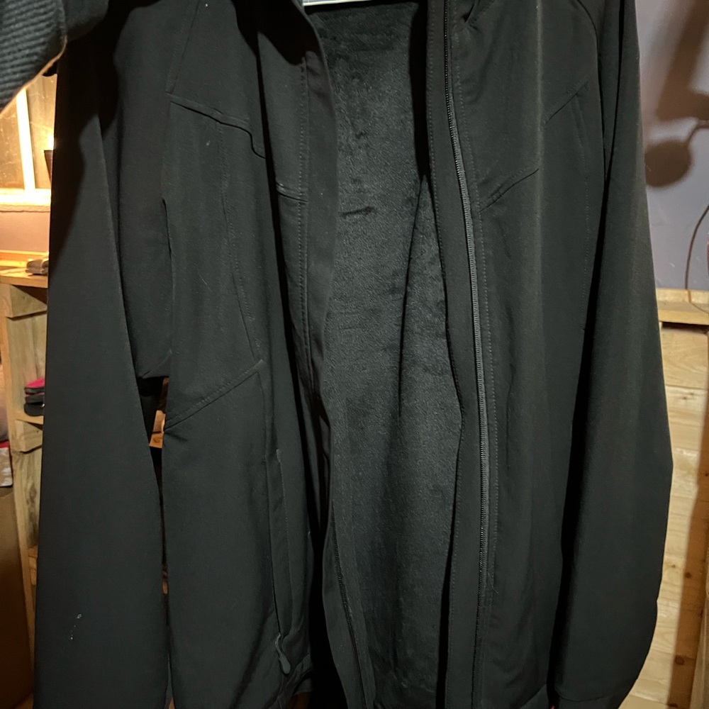 Kirkland Signature Men's Black Lightweight Jacket